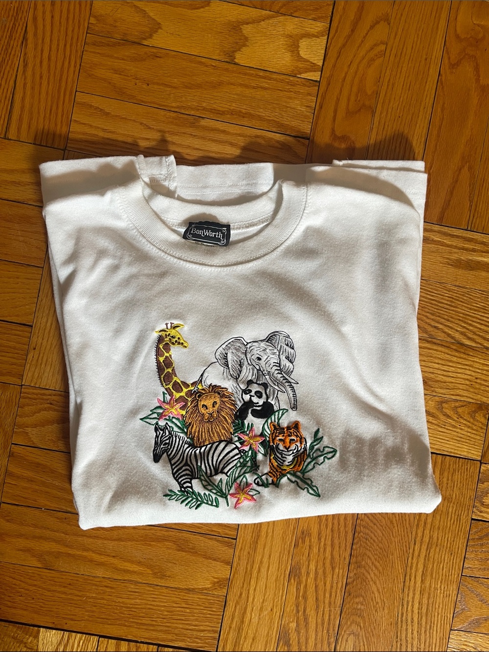 Vintage BonWorth White Embroidered Jungle Animal Tee Shirt